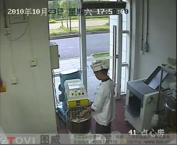 D1效果-某酒店配套糕点制作间视频监控录像演示